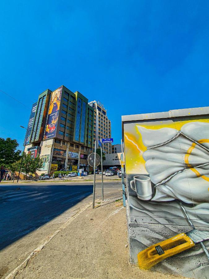 Zogu Apartments - Downtown Pristina Esterno foto
