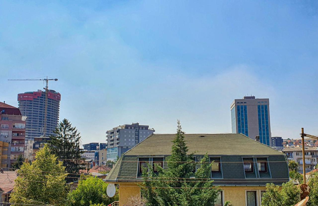 Zogu Apartments - Downtown Pristina Esterno foto